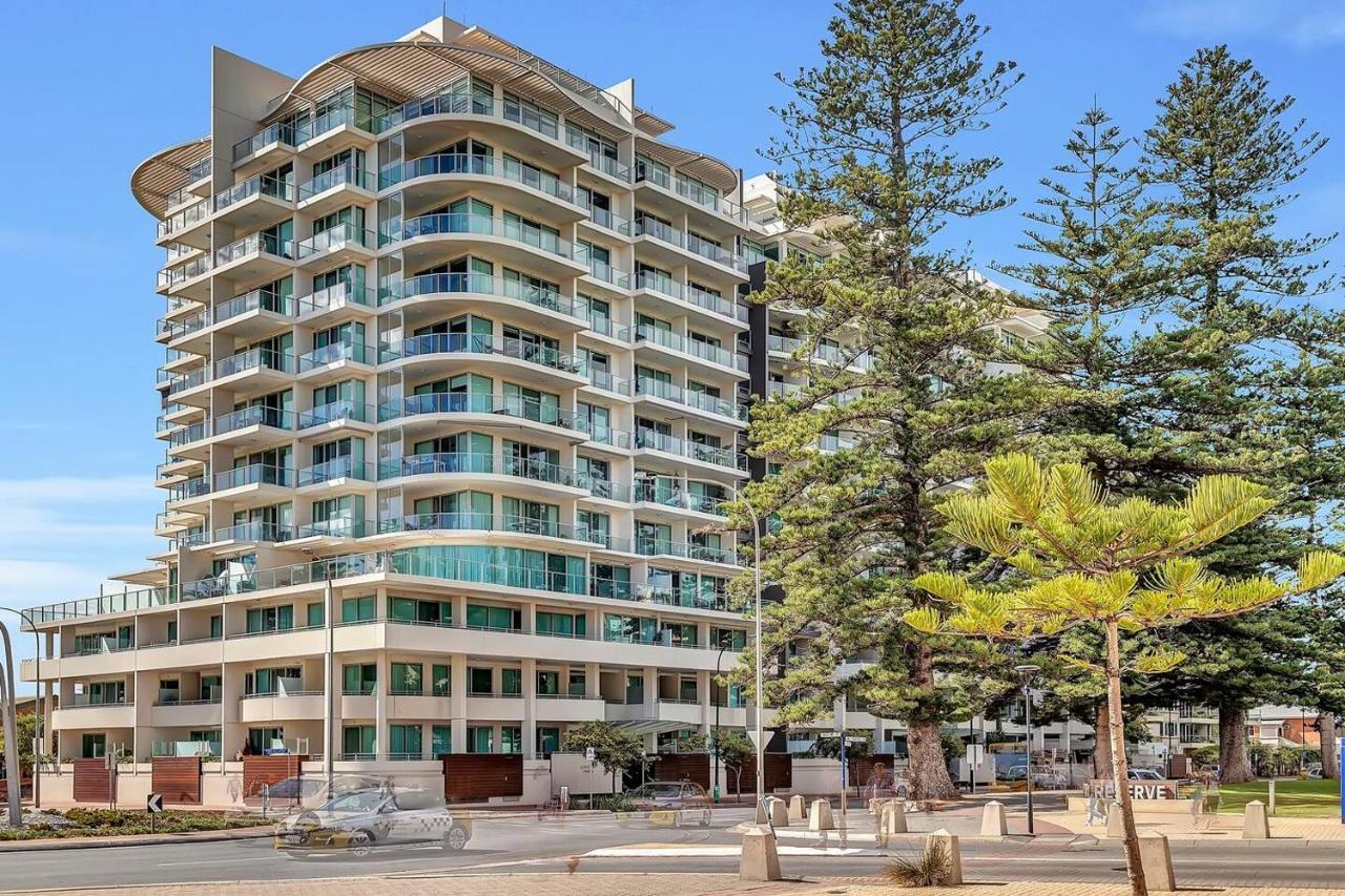 Waterfront Resort-Style Living At Glenelg Beach 애들레이드 외부 사진